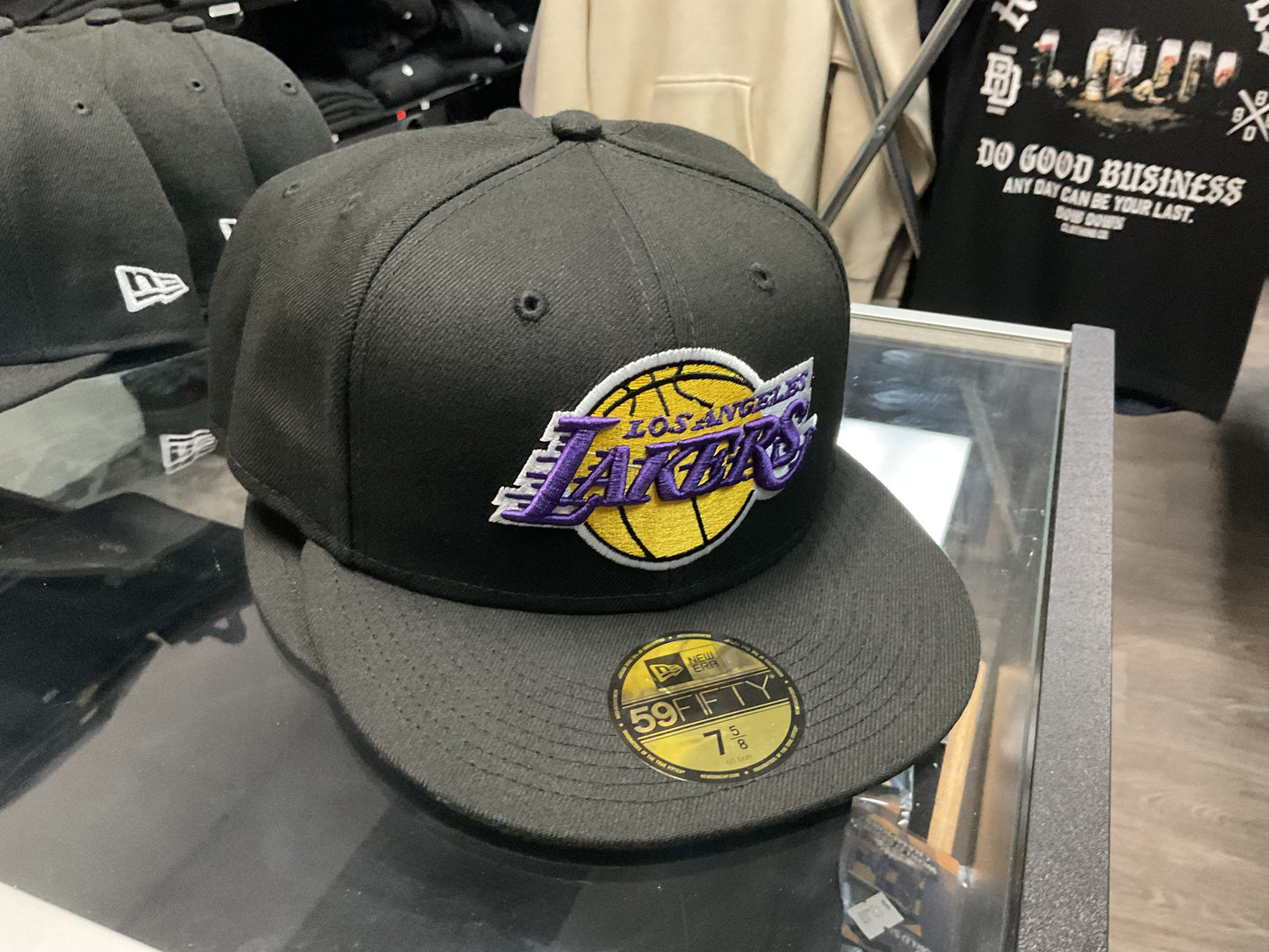 NEW ERA LOS ANGELES LAKERS FITTED HAT…