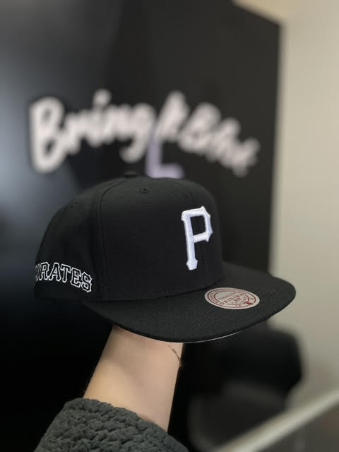 Mitchell&ness PIRATES BLACK AND WHITE | SNAPBACK