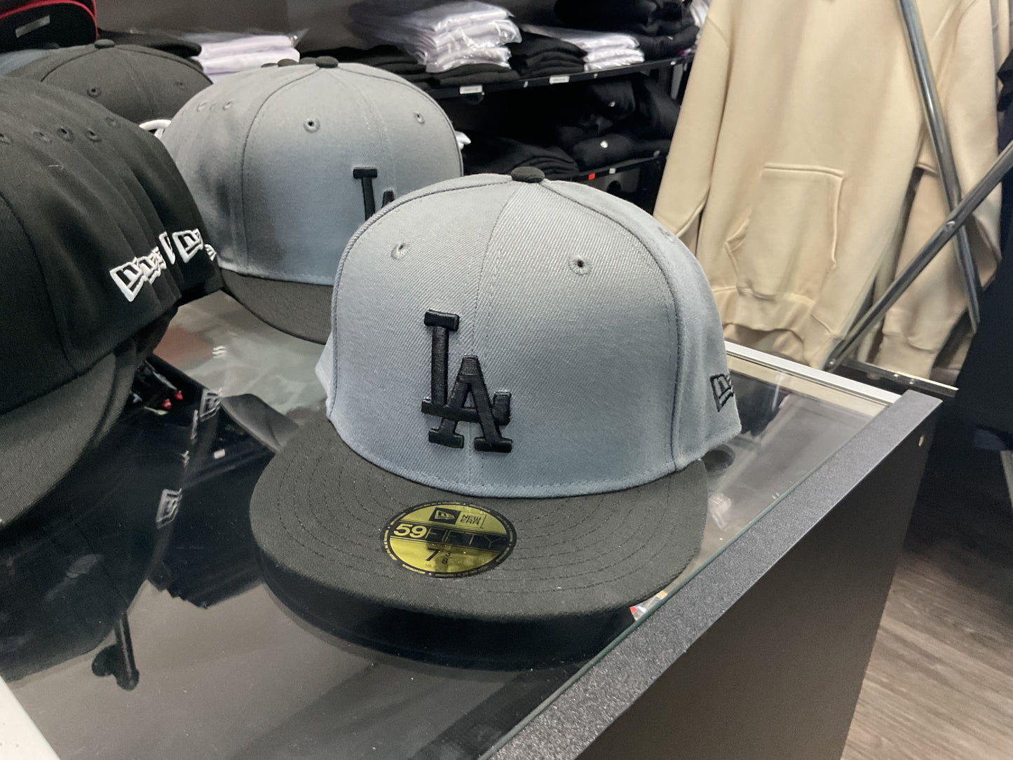 NEW ERA LA FITTED GREY/ BLACK HAT