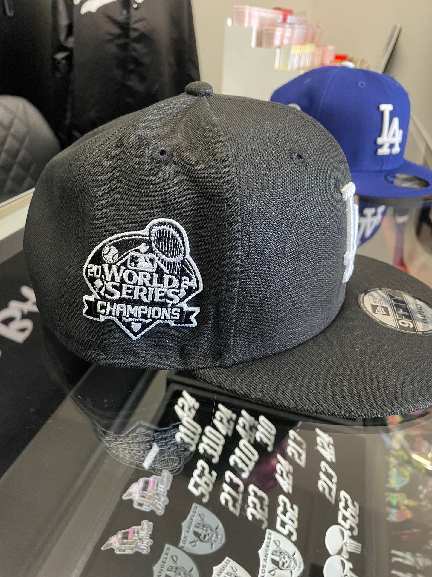 Los Angeles Dodgers New Era 2024 World Series Champions Side Patch 9FIFTY Snapback Hat - Black