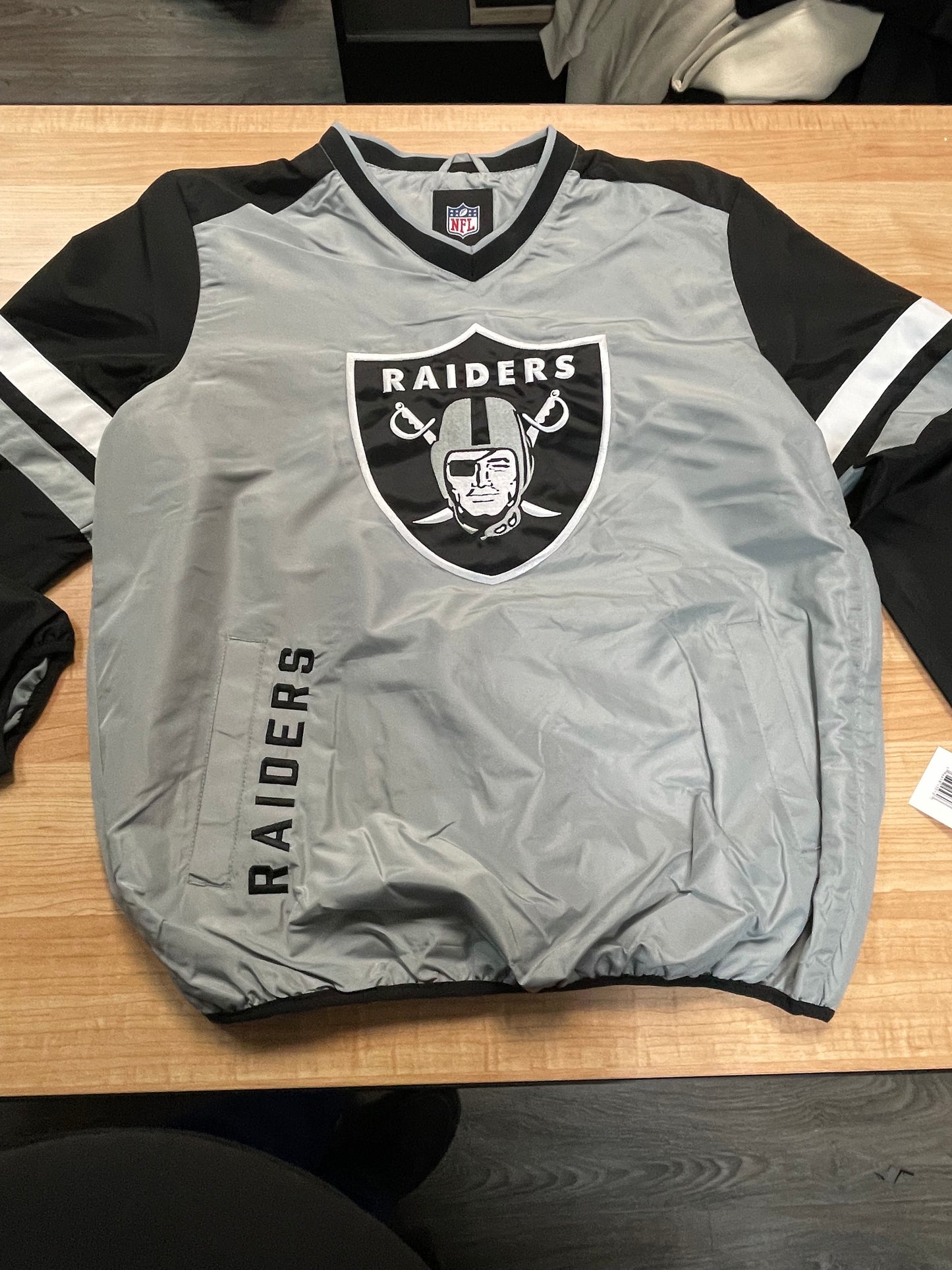 Las Vegas Raiders Windbreaker with Two Pockets GREY SIDE POCKET RAIDERS