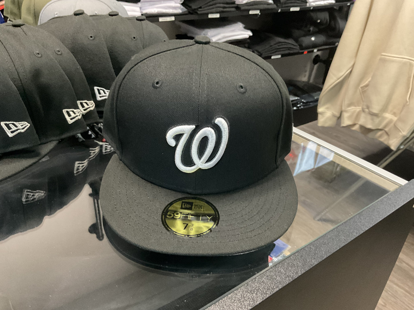 NEW ERA WASHINGTON NATIONALS BLACK & WHITE FITTED HAT
