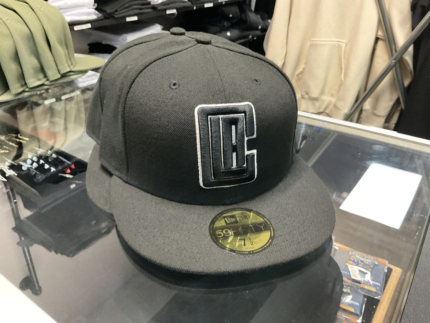 NEW ERA LOS ANGELES CLIPPERS  FITTED HAT….