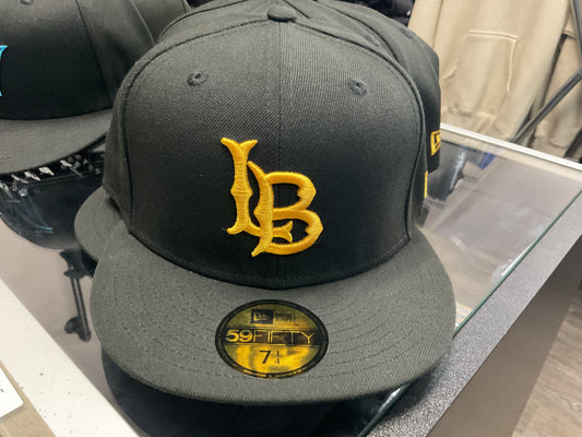 LONG BEACH COLLEGE NEW ERA  FITTED BLACK HAT