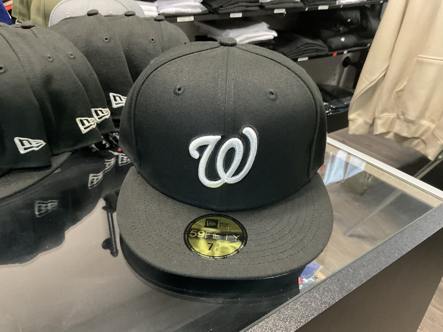 NEW ERA WASHINGTON NATIONALS BLACK & WHITE FITTED HAT