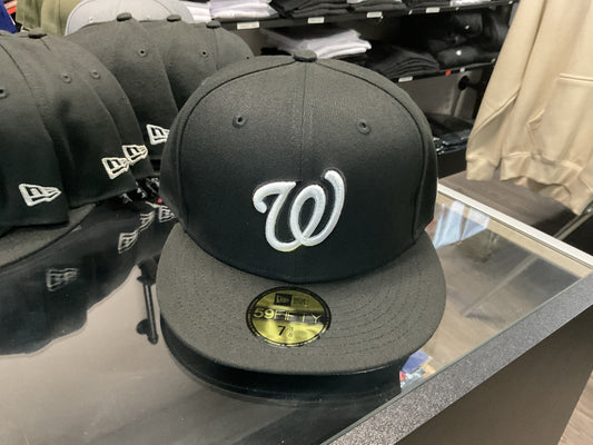 NEW ERA WASHINGTON NATIONALS BLACK & WHITE FITTED HAT