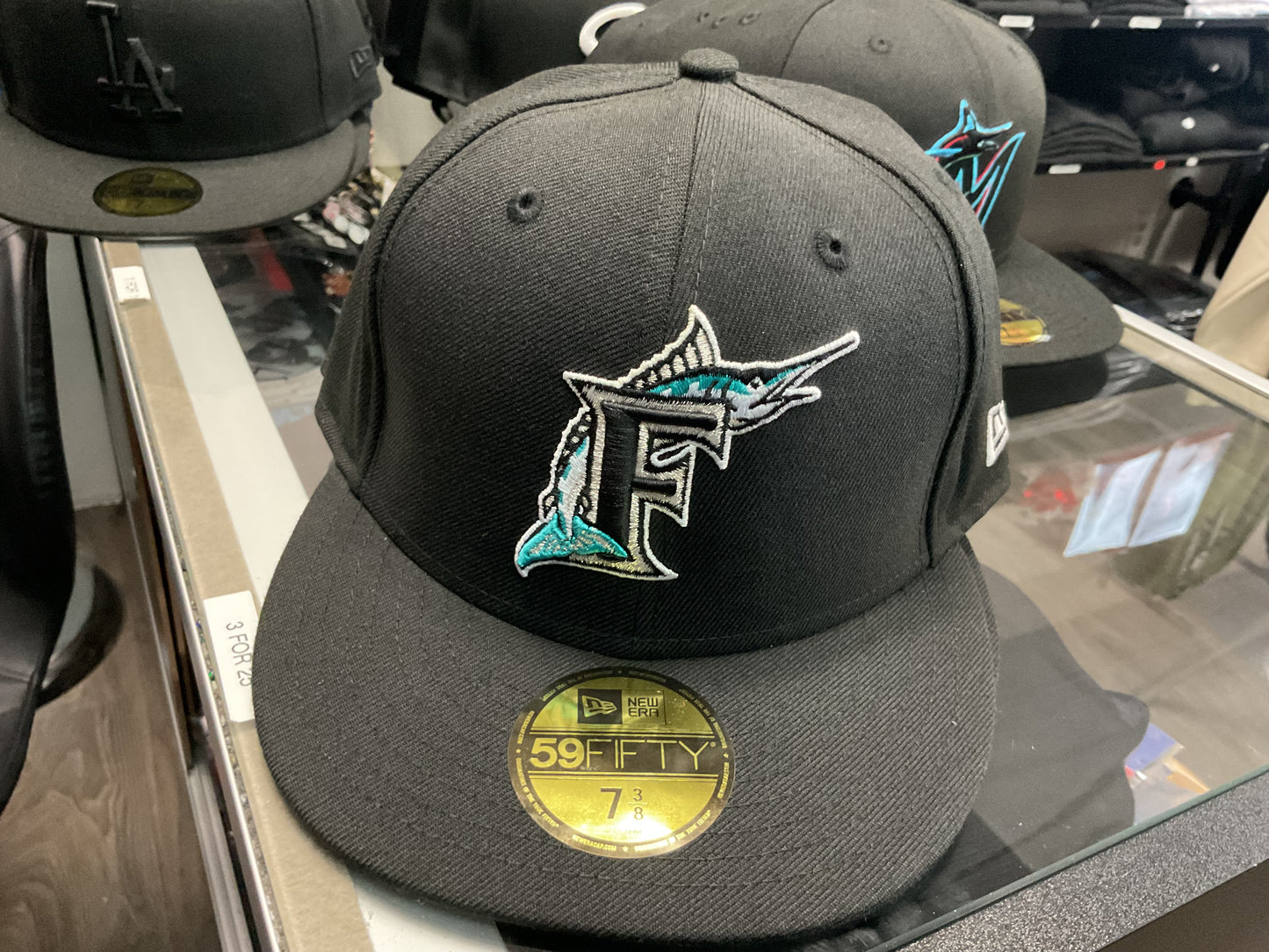 FLORIDA MARLINS NEW ERA  FITTED BLACK HAT