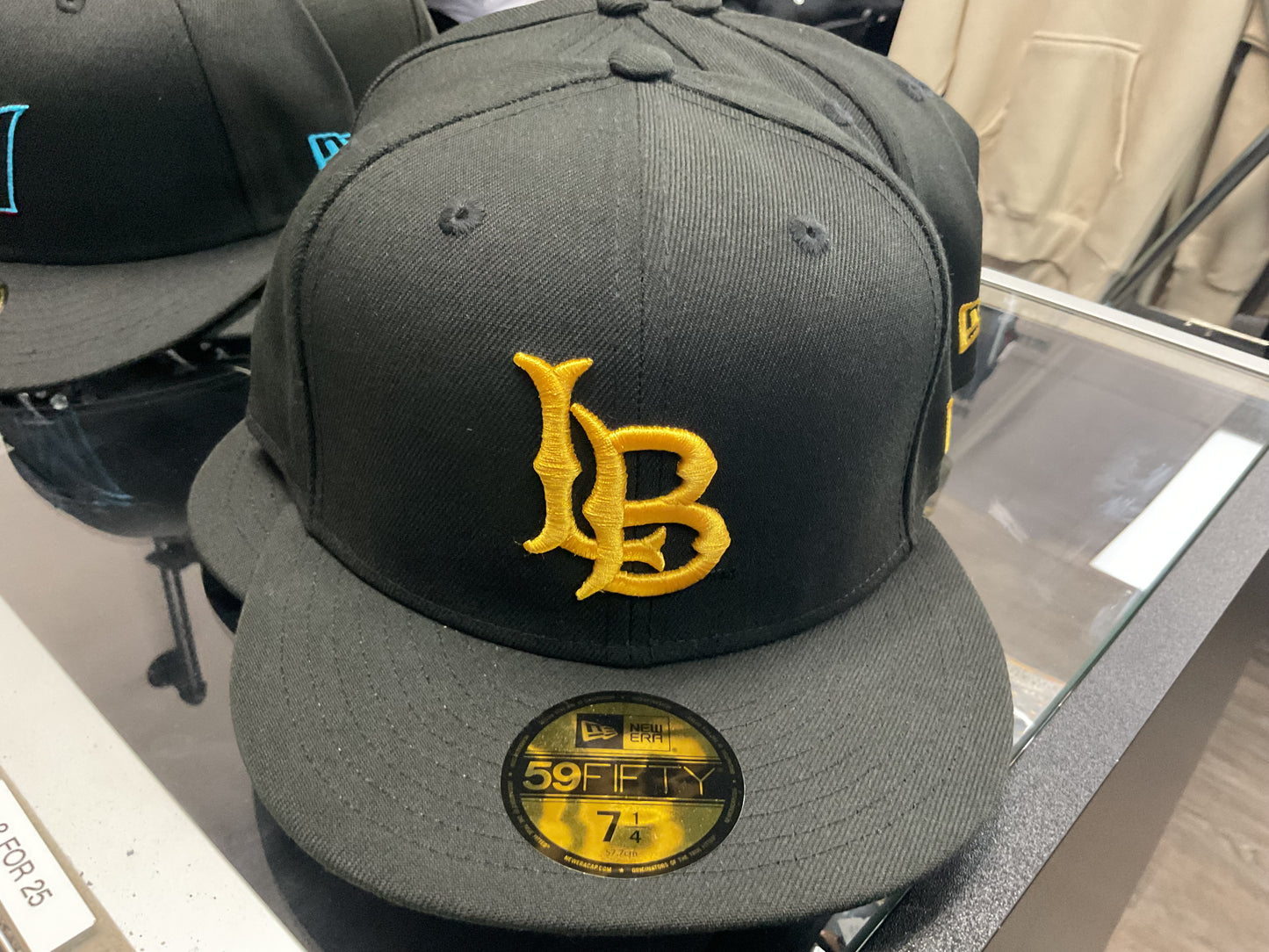 LONG BEACH COLLEGE NEW ERA  FITTED BLACK HAT