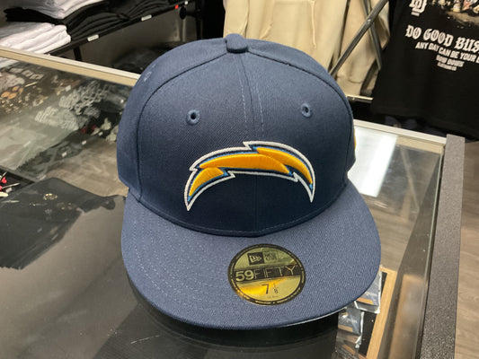 NEW ERA LOS ANGELES CHARGERS NAVY BLUE  FITTED HAT….
