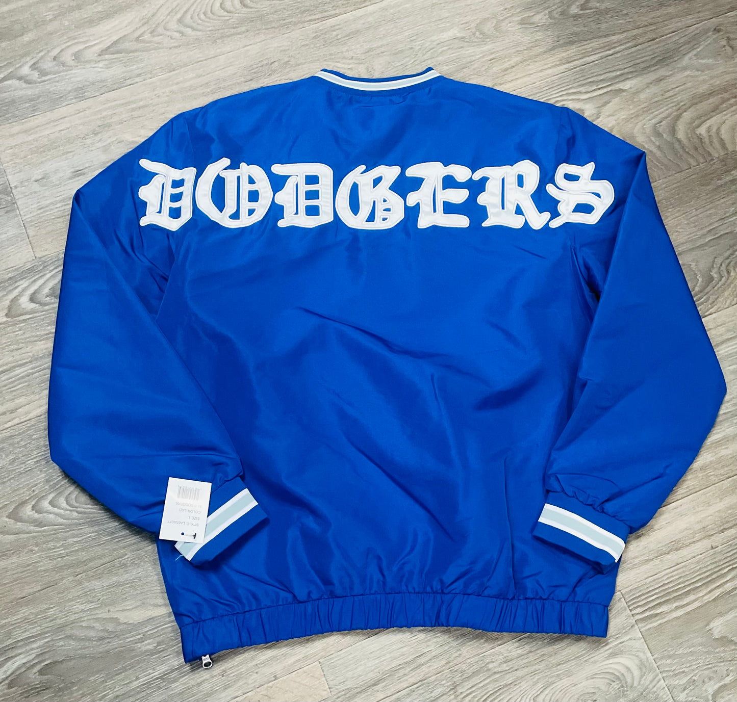 DODGERS BLUE WINDBREAKER OLD ENGLISH LETTERS BACK