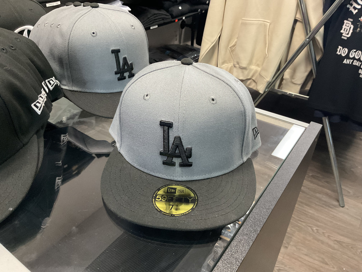 NEW ERA LA FITTED GREY/ BLACK HAT