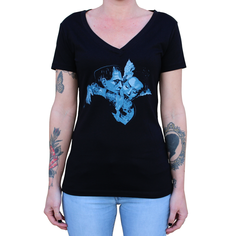 Undying Love - Women's VNeck T-shirt: Black